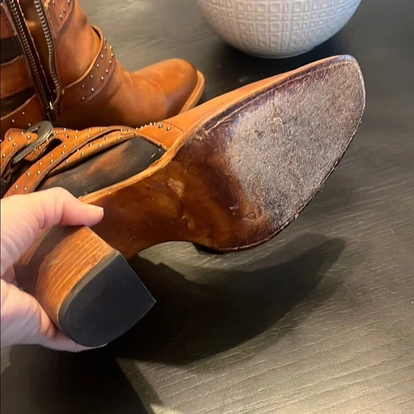 Freebird Patsy size 8 Brown Ankle Boots with Chunky Heel and Decorative Straps - Picture 10 of 13